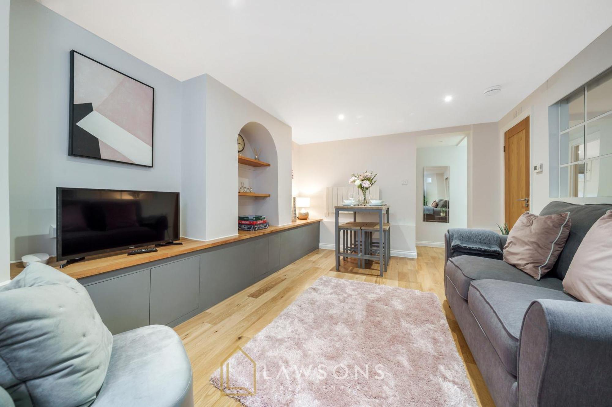 Modern Living By Lawsons With Free Parking Windsor Exterior photo